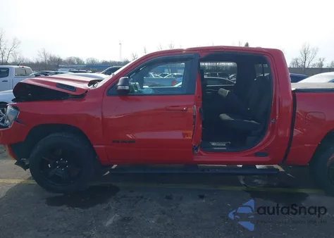 2021 Ram 1500 Big Horn 4X4 5'7 Box z USA, uszkodzony, nr VIN 1C6SRFFTXMN570994